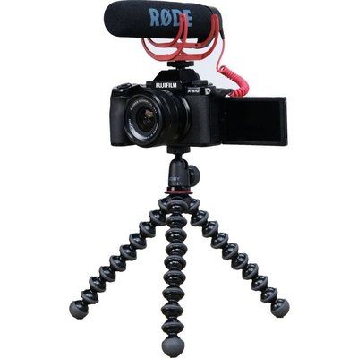 Fujifilm X-S10 Mirrorless Camera Vlogger Kit with FUJINON XC 15-45 mm f/3.5-5.6 OIS PZ Lens